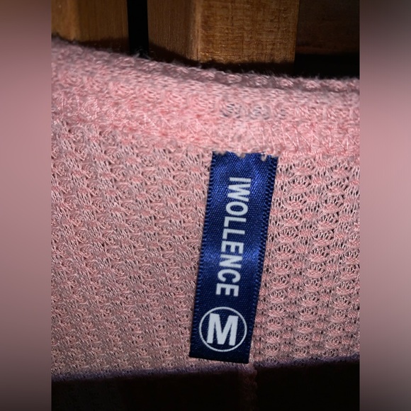 Thermal button down tie top. - Picture 2 of 3